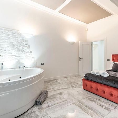 Trevi Luxury Apartment Jacuzzi Rzym Zewnętrze zdjęcie