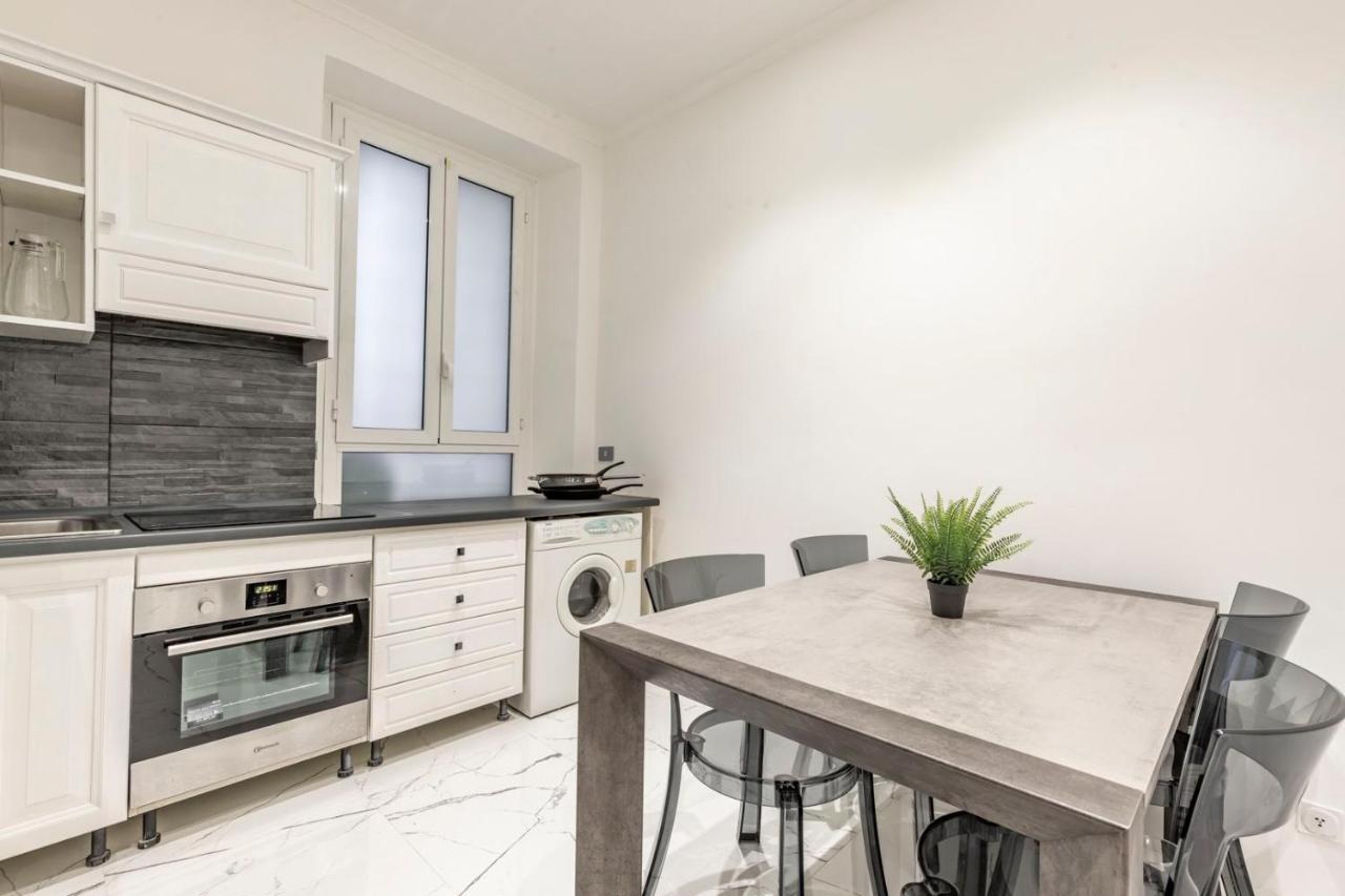 Trevi Luxury Apartment Jacuzzi Rzym Zewnętrze zdjęcie
